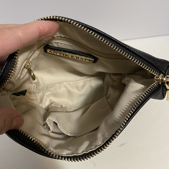 Antik Kraft‎ Black Cosmetic Bag with Gold Zipper - Picture 3 of 7